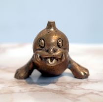 Seal with head