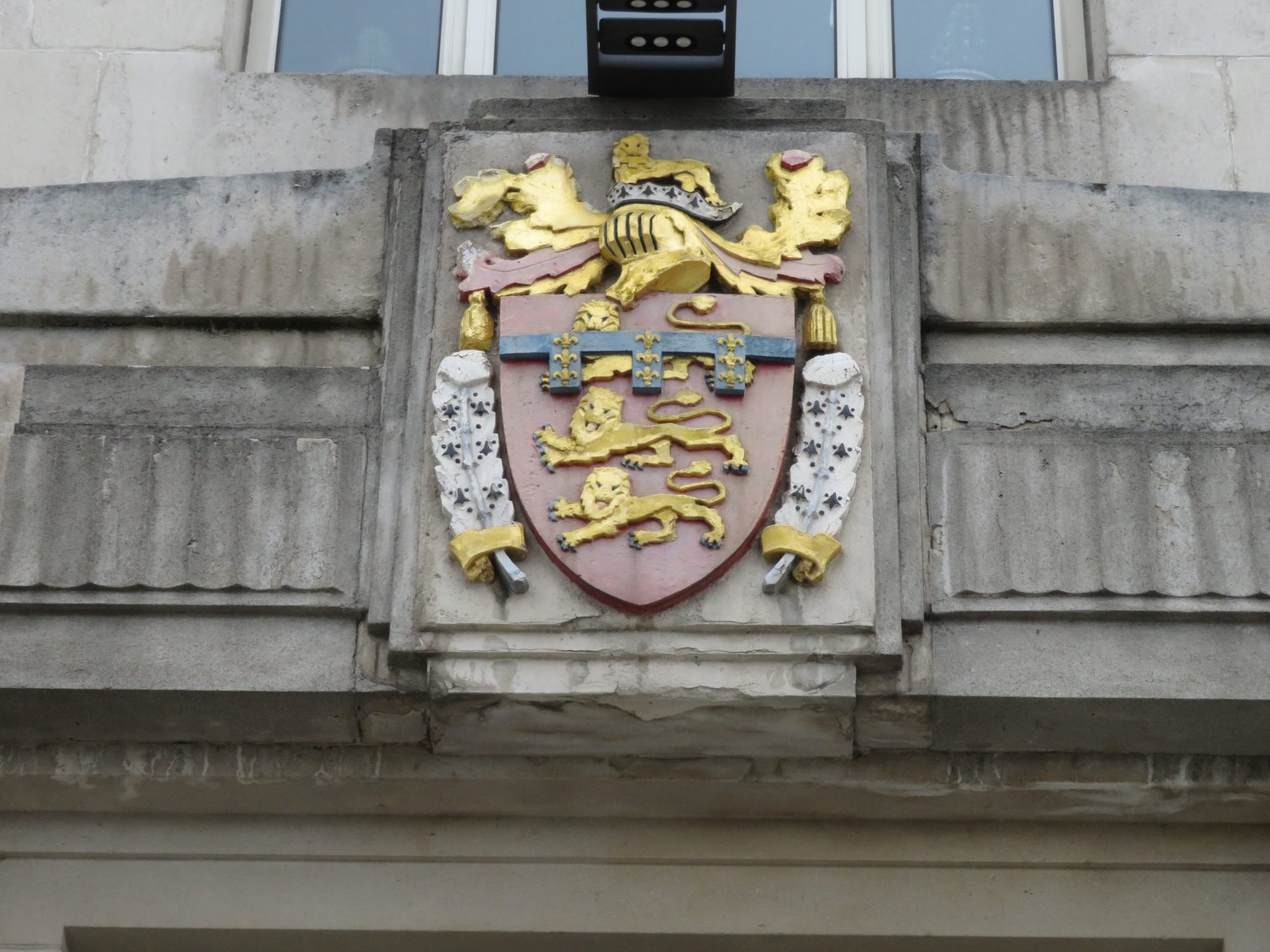 Students restore Duchy of Lancaster stone crest City & Guilds